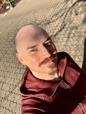 Meet your Posher, Akonite